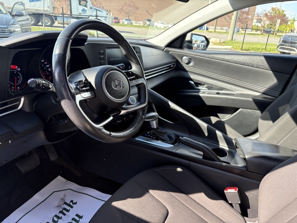 2023 Hyundai Elantra PREFERRED   AUTO   HTD SEATS/STEERING   CARPLAY in Oakville, Ontario - 12 - w1024h768px