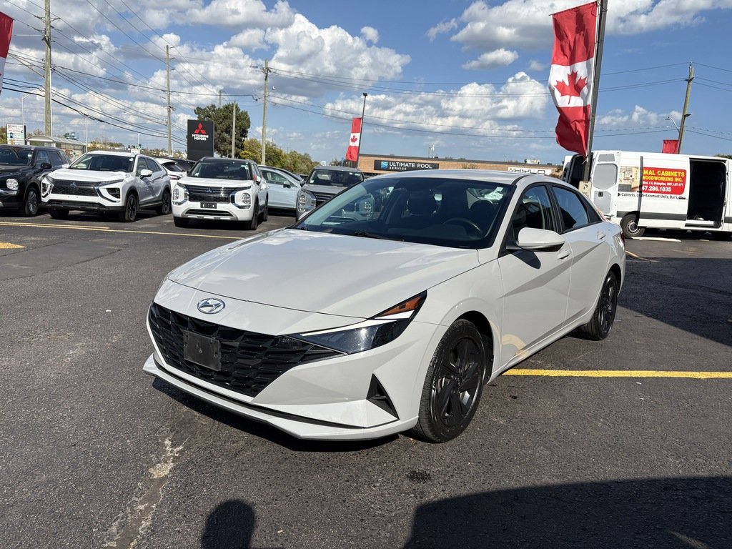 2023 Hyundai Elantra PREFERRED   AUTO   HTD SEATS/STEERING   CARPLAY in Oakville, Ontario - 4 - w1024h768px