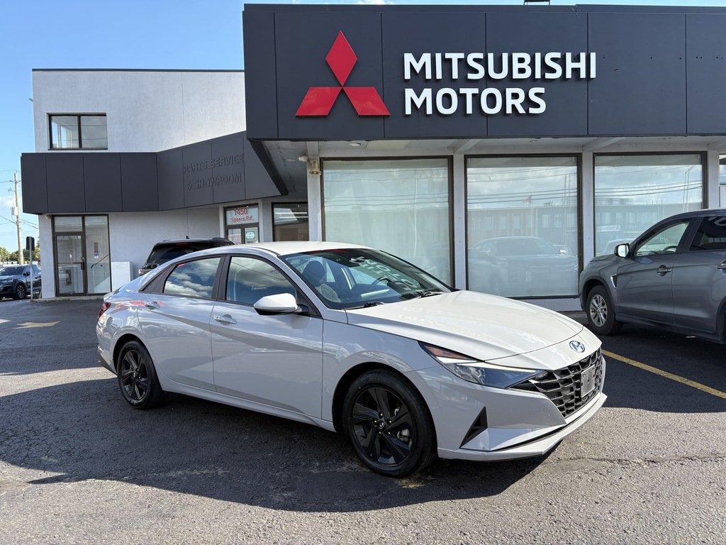 2023 Hyundai Elantra PREFERRED   AUTO   HTD SEATS/STEERING   CARPLAY in Oakville, Ontario - 2 - w1024h768px