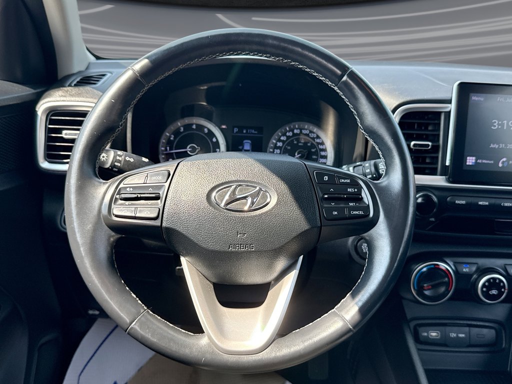 2022 Hyundai Venue Preferred in Oakville, Ontario - 11 - w1024h768px