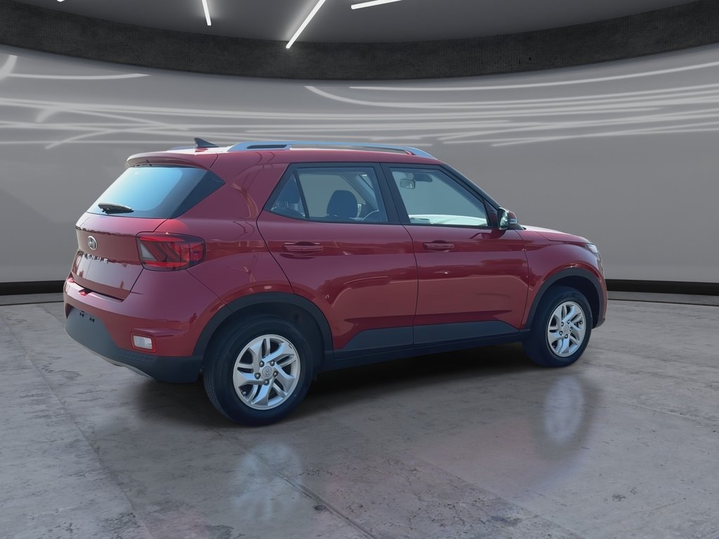 2022 Hyundai Venue Preferred in Oakville, Ontario - 8 - w1024h768px
