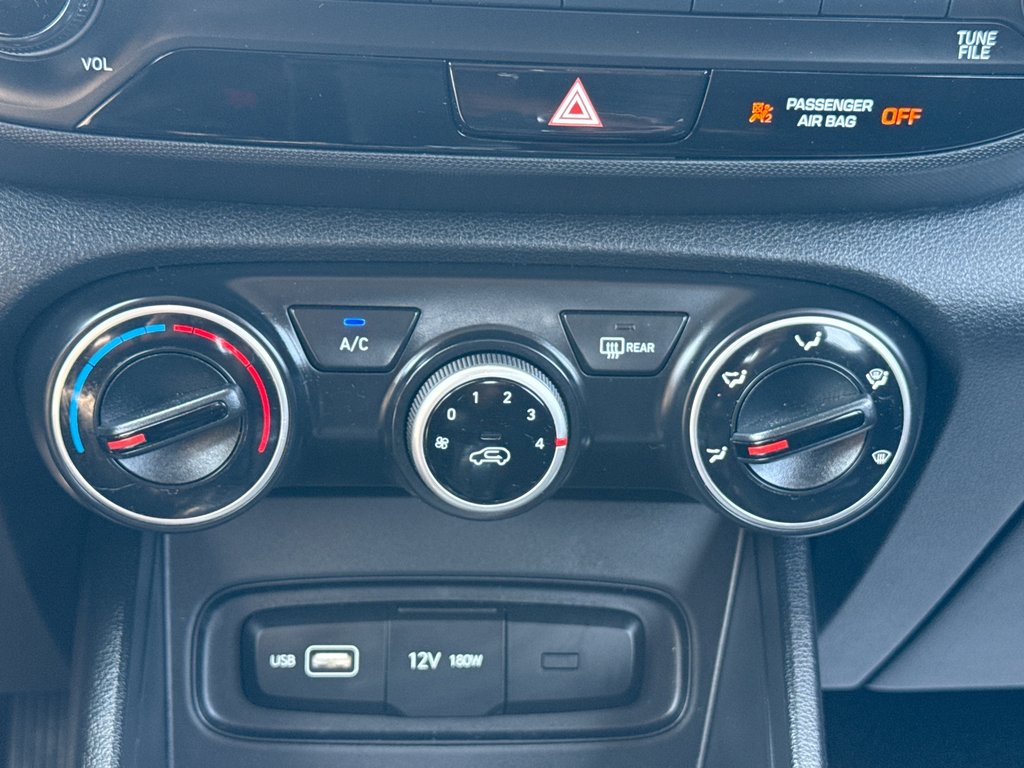 2022 Hyundai Venue Preferred in Oakville, Ontario - 16 - w1024h768px
