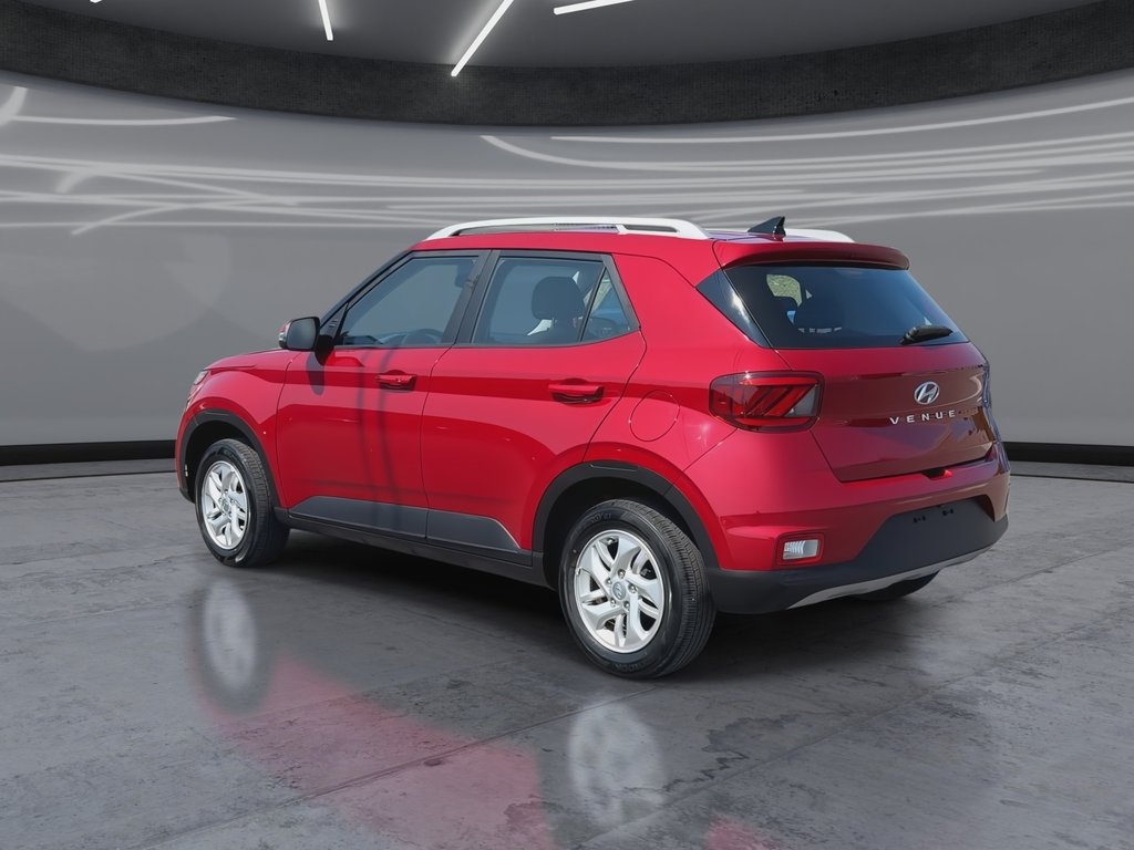2022 Hyundai Venue Preferred in Oakville, Ontario - 6 - w1024h768px