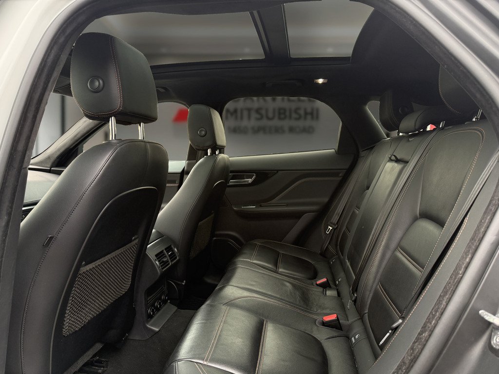 2019 Jaguar F-Pace PRESTIGE   AWD   PANO   HTD SEATS   LOW KM in Oakville, Ontario - 19 - w1024h768px