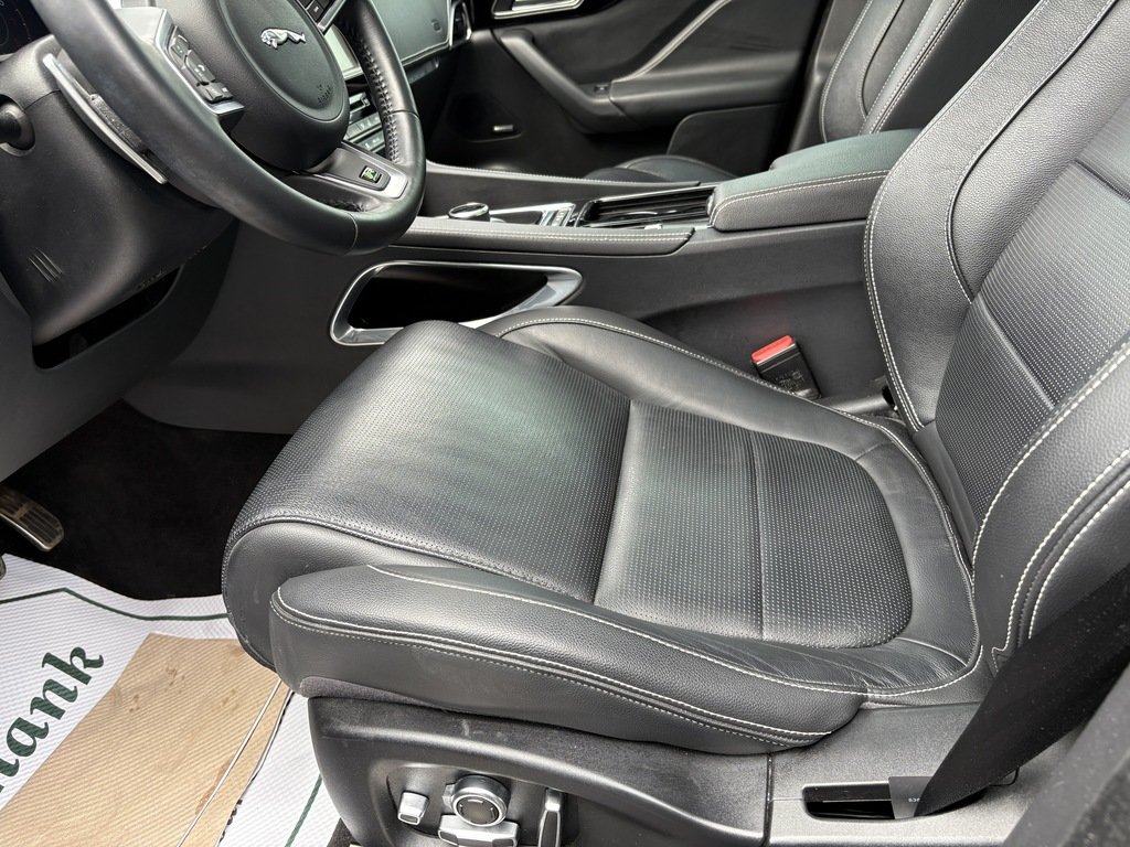 2020 Jaguar F-PACE R-SPORT   AWD   MERIDIAN   NAV   CARPLAY   PANO in Oakville, Ontario - 13 - w1024h768px