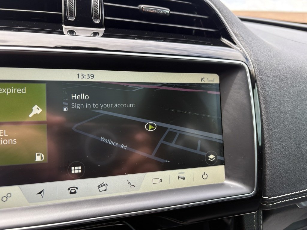 2020 Jaguar F-PACE R-SPORT   AWD   MERIDIAN   NAV   CARPLAY   PANO in Oakville, Ontario - 18 - w1024h768px
