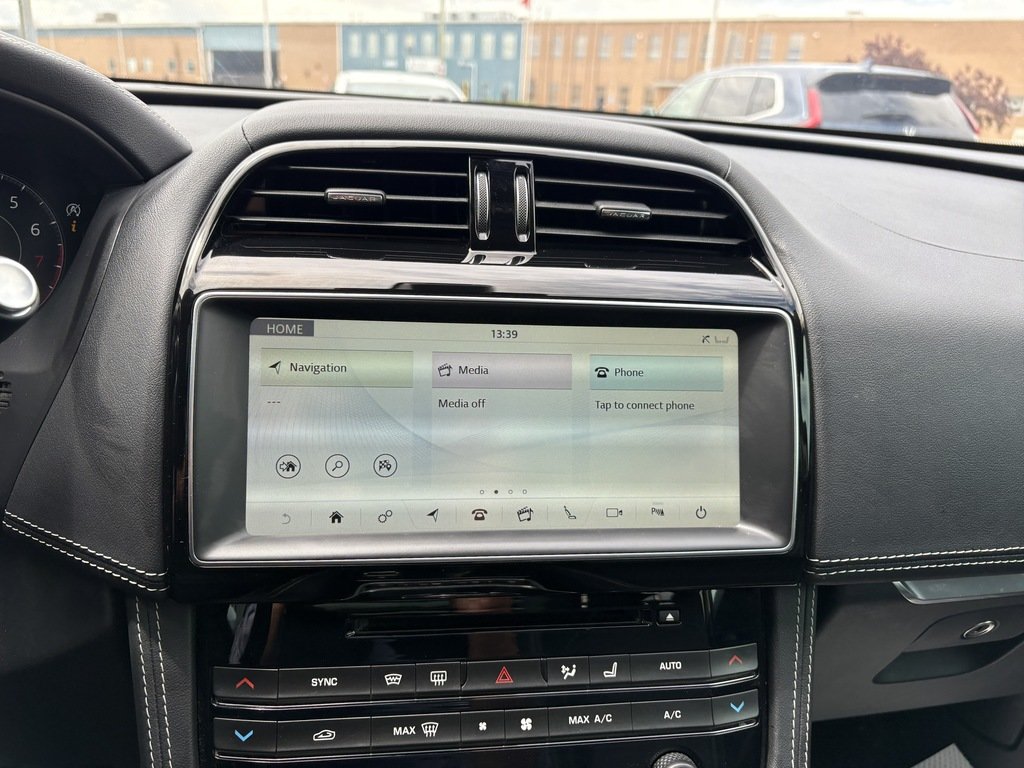 2020 Jaguar F-PACE R-SPORT   AWD   MERIDIAN   NAV   CARPLAY   PANO in Oakville, Ontario - 19 - w1024h768px