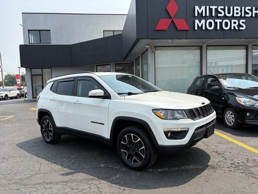 2020 Jeep Compass 4x4 Sport in Oakville, Ontario - 2 - w1024h768px