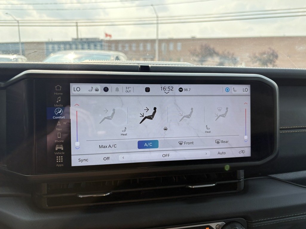 2024 Jeep Wrangler 4xe Sahara 4 Door 4x4 in Oakville, Ontario - 19 - w1024h768px