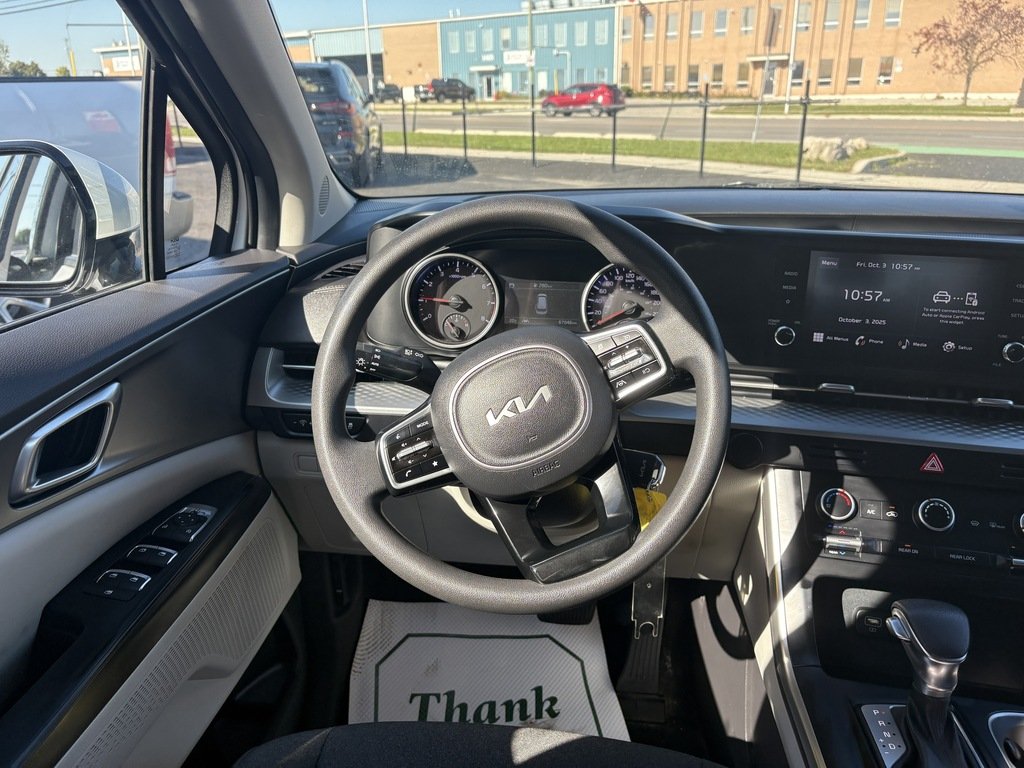 2023 Kia Carnival BACK UP CAM   PUSH BUTTON START   PARKING SENSOR in Oakville, Ontario - 14 - w1024h768px