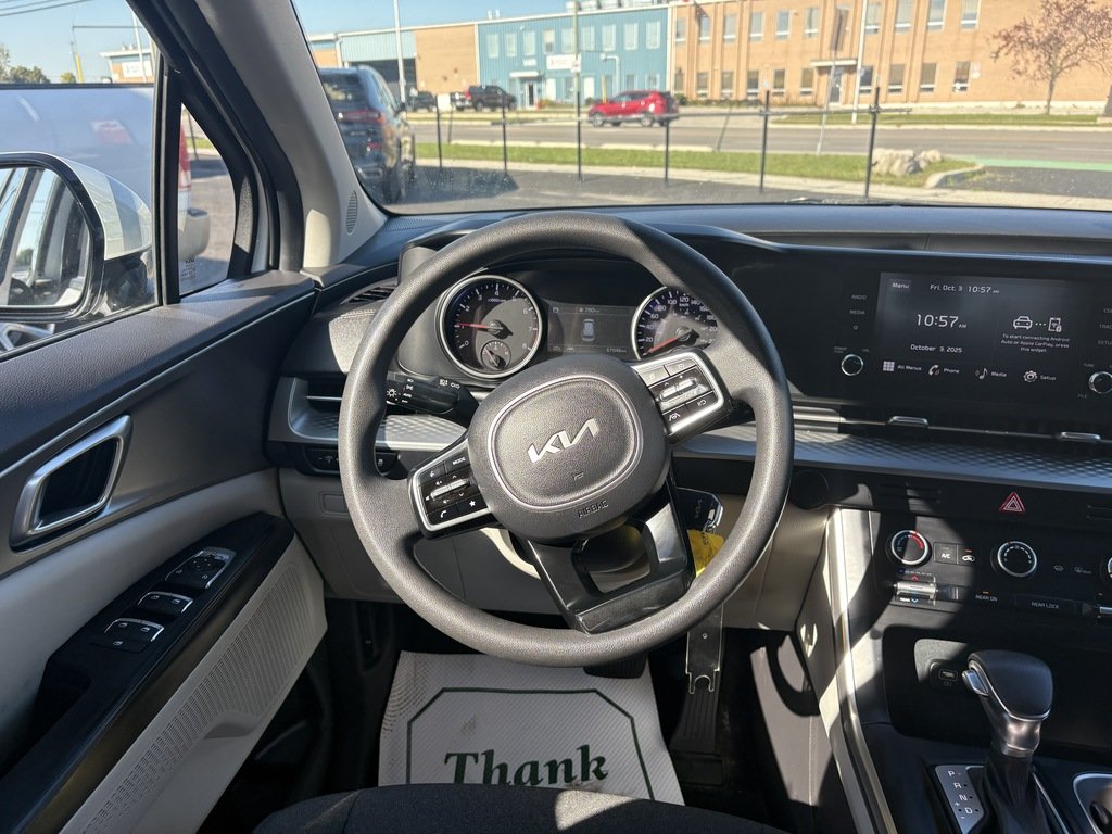 2023 Kia Carnival LX   8 PASS   CARPLAY   BU CAM   LANE DEPRT in Oakville, Ontario - 14 - w1024h768px