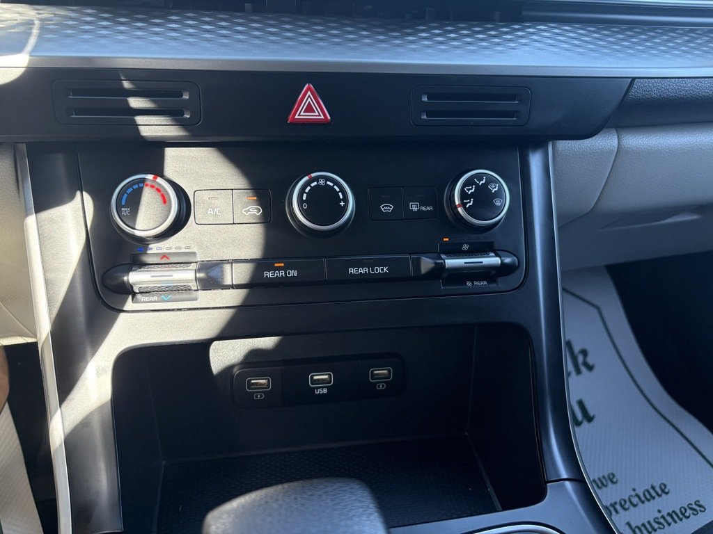 2023 Kia Carnival BACK UP CAM   PUSH BUTTON START   PARKING SENSOR in Oakville, Ontario - 17 - w1024h768px