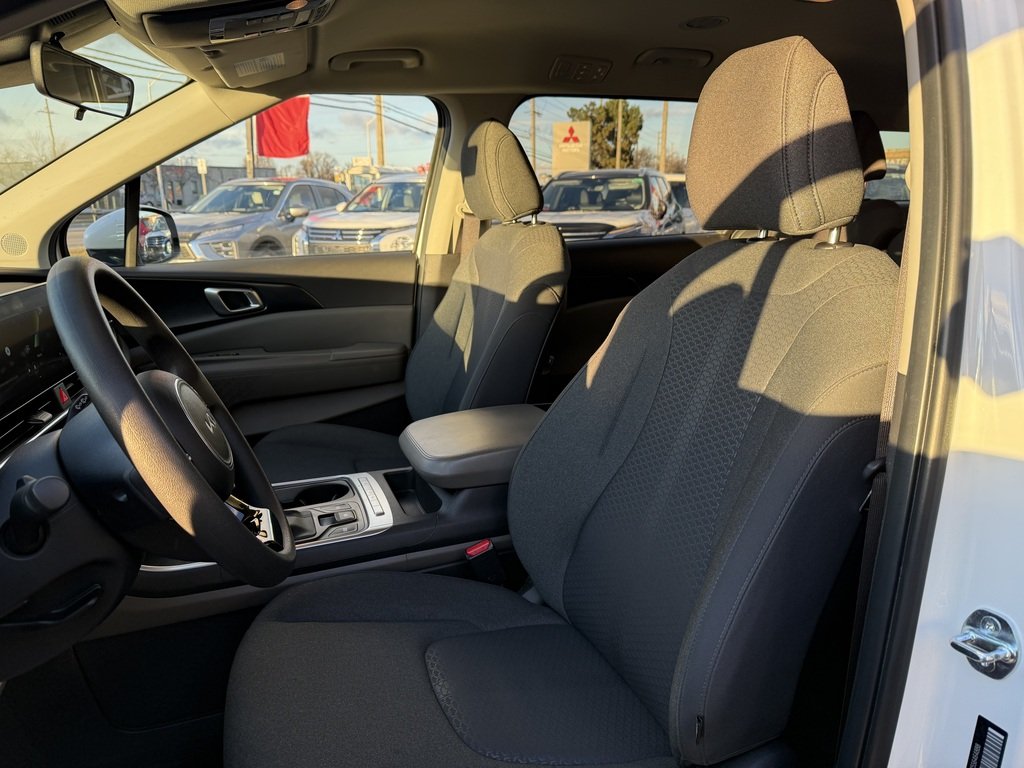 2025 Kia Carnival LX   BU CAM   CARPLAY   8 PASS   LANE DEPART in Oakville, Ontario - 15 - w1024h768px