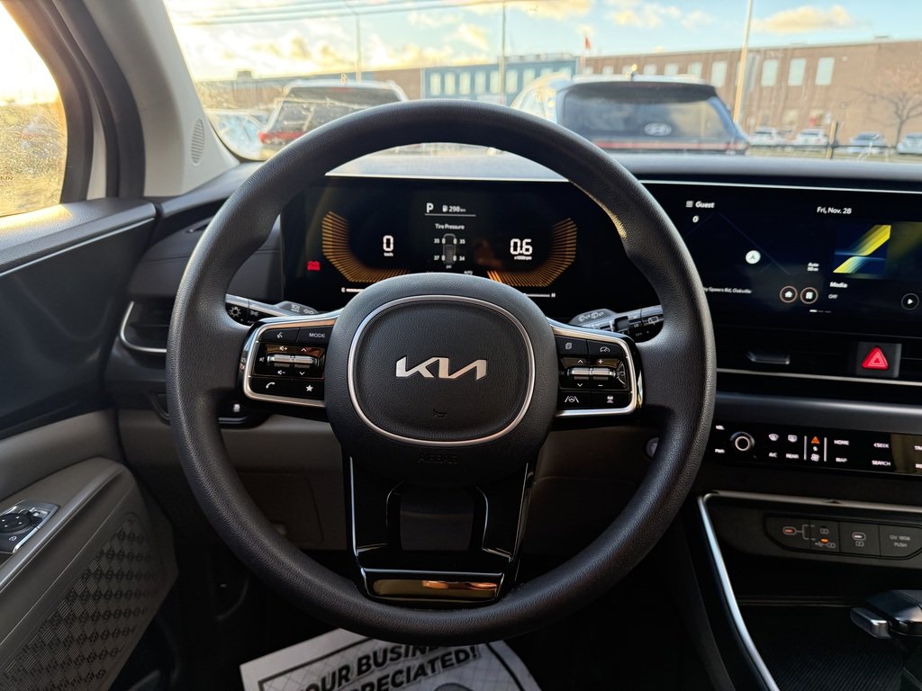 2025 Kia Carnival LX   BU CAM   CARPLAY   8 PASS   LANE DEPART in Oakville, Ontario - 18 - w1024h768px