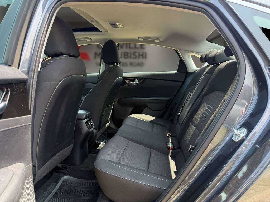 2021 Kia Forte EX   AS-IS   YOU CERTIFY YOU SAVE in Oakville, Ontario - 20 - w1024h768px