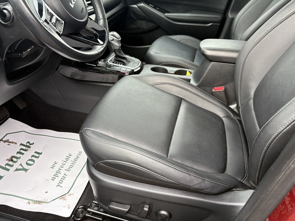 2024 Kia Seltos EX PREMIUM   AWD   HTD/VNT SEATS   SUNROOF   LTHR in Oakville, Ontario - 12 - w1024h768px