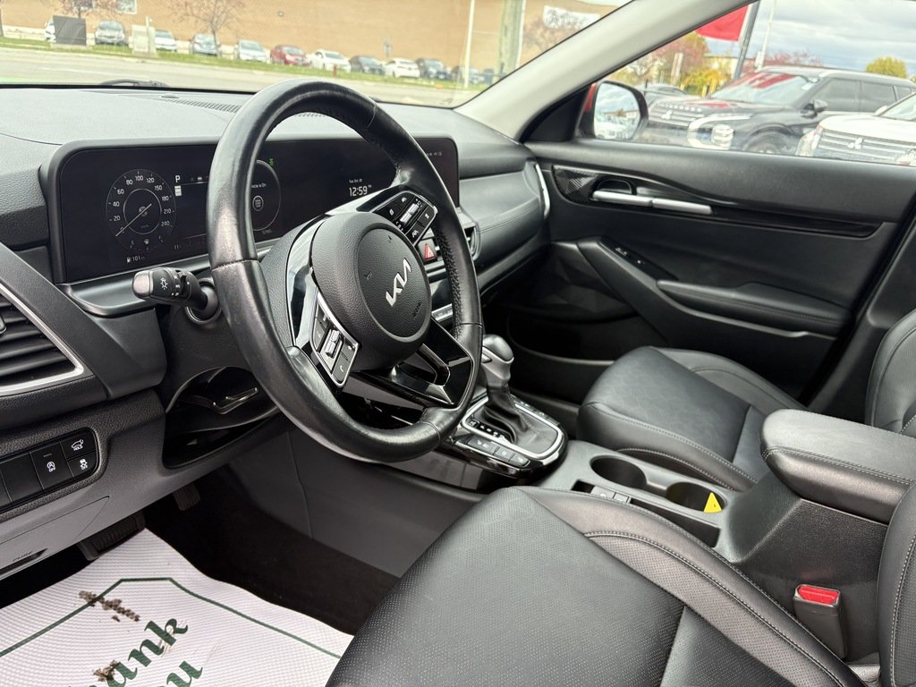 2024 Kia Seltos EX PREMIUM   AWD   HTD/VNT SEATS   SUNROOF   LTHR in Oakville, Ontario - 13 - w1024h768px