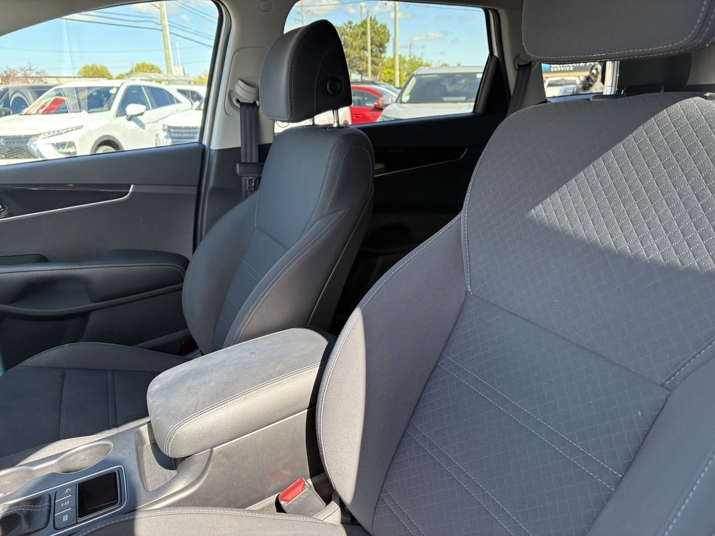 2017 Kia Sorento LX   AWD   BU CAM   CARPLAY   HTD SEATS in Oakville, Ontario - 11 - w1024h768px