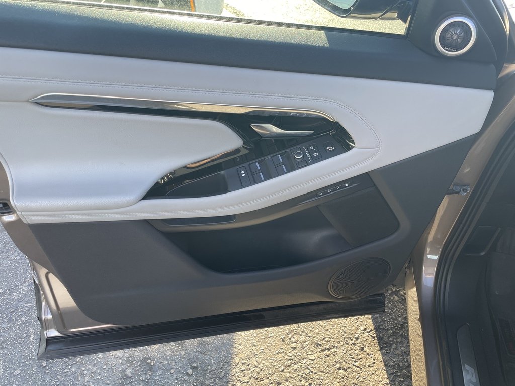 2020 Land Rover Range Rover Evoque P300   R-DYNAMIC   PANO   NAV   HUD   CARPLAY in Oakville, Ontario - 10 - w1024h768px