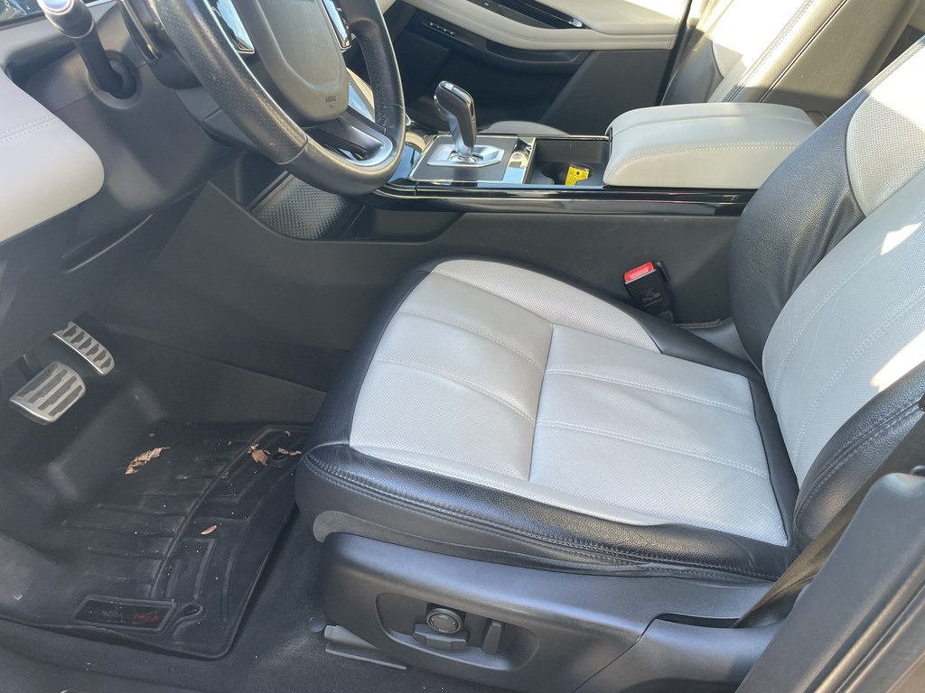 2020 Land Rover Range Rover Evoque P300   R-DYNAMIC   PANO   NAV   HUD   CARPLAY in Oakville, Ontario - 12 - w1024h768px