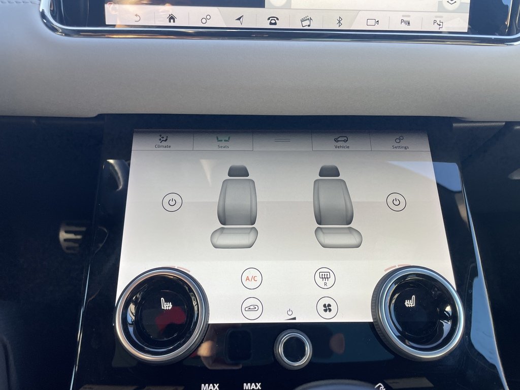 2020 Land Rover Range Rover Evoque P300   R-DYNAMIC   PANO   NAV   HUD   CARPLAY in Oakville, Ontario - 19 - w1024h768px