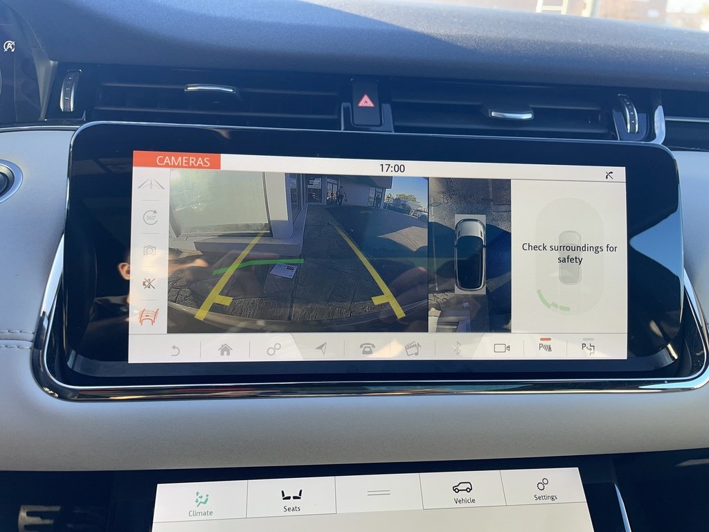 2020 Land Rover Range Rover Evoque P300   R-DYNAMIC   PANO   NAV   HUD   CARPLAY in Oakville, Ontario - 16 - w1024h768px