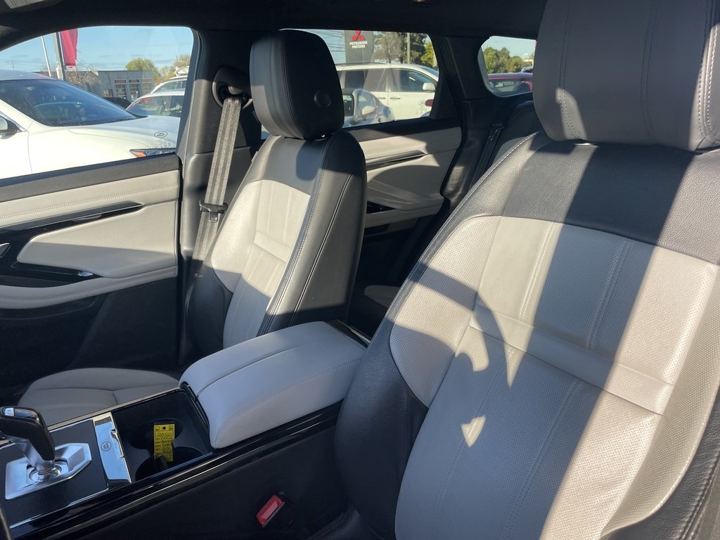 2020 Land Rover Range Rover Evoque P300   R-DYNAMIC   PANO   NAV   HUD   CARPLAY in Oakville, Ontario - 11 - w1024h768px