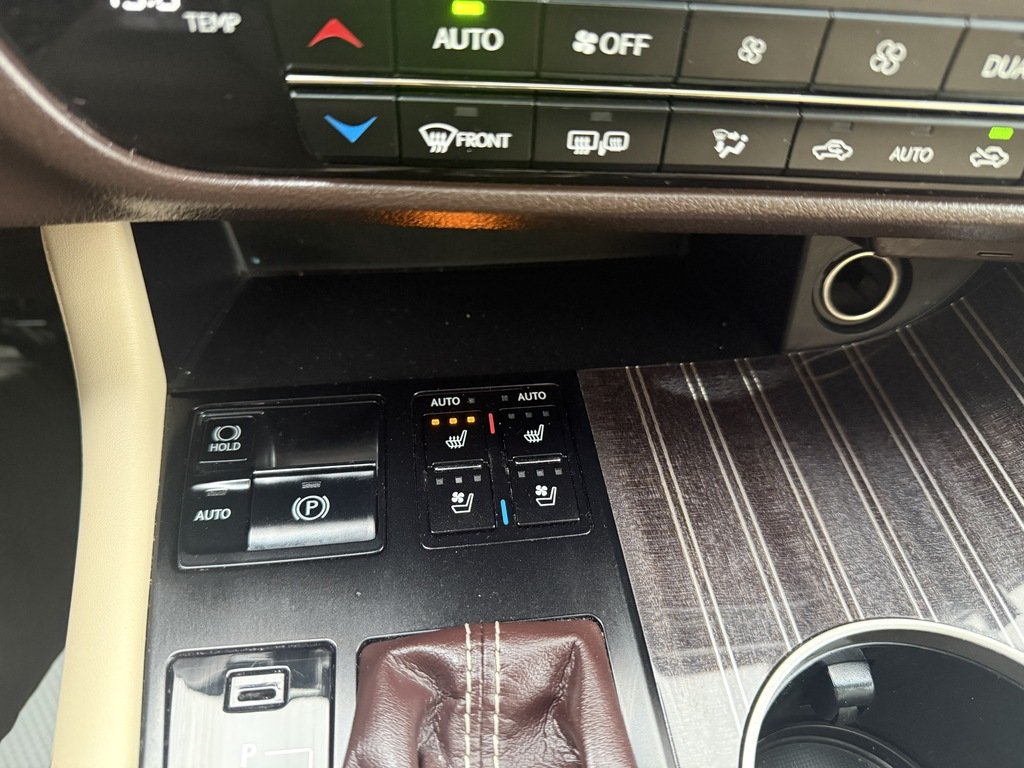 2019 Lexus RX H&V SEATS   NAVIGATION   BLIND SPOT   B/U CAM in Oakville, Ontario - 19 - w1024h768px