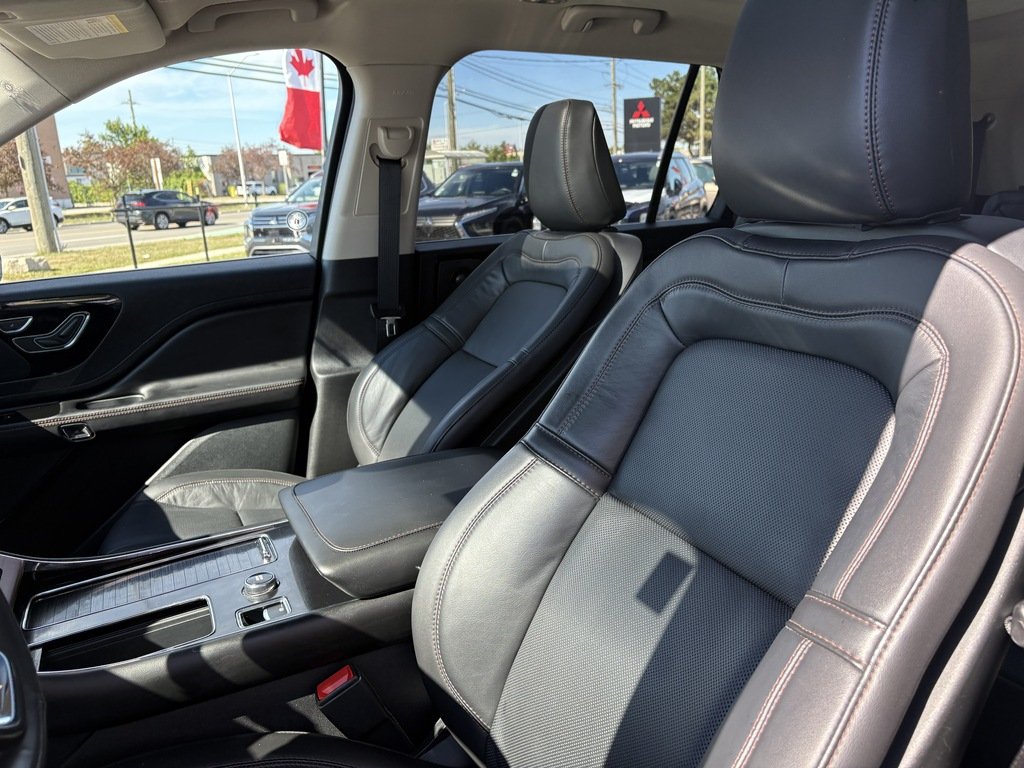 2023 Lincoln Aviator RESERVE   AWD   CPT CHAIR   LTHR   PANO   NAV in Oakville, Ontario - 12 - w1024h768px