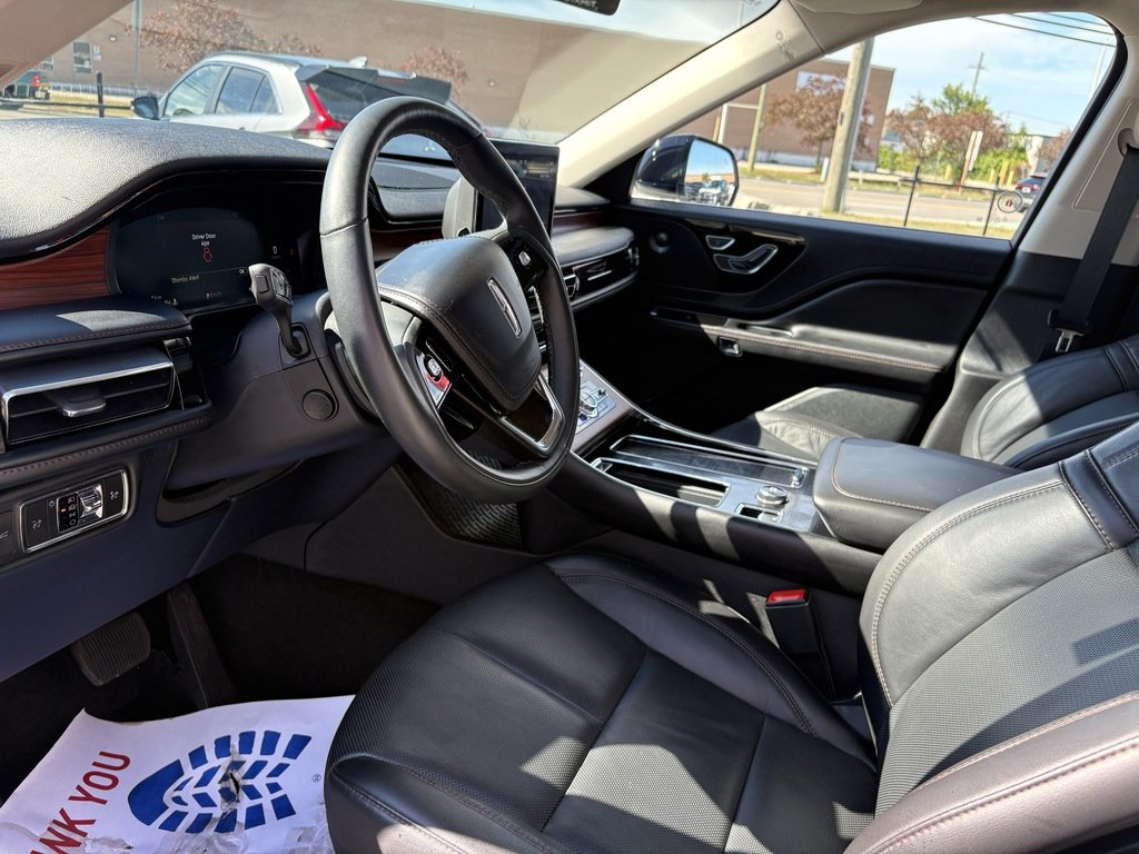 2023 Lincoln Aviator RESERVE   AWD   CPT CHAIR   LTHR   PANO   NAV in Oakville, Ontario - 11 - w1024h768px