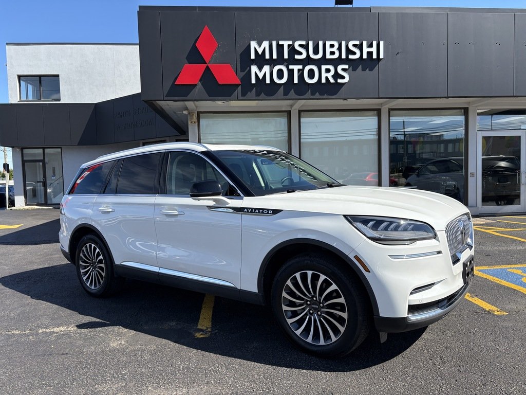 2023 Lincoln Aviator RESERVE   AWD   CPT CHAIR   LTHR   PANO   NAV in Oakville, Ontario - 2 - w1024h768px