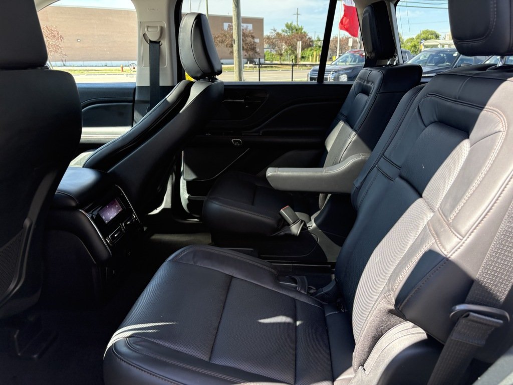2023 Lincoln Aviator RESERVE   AWD   CPT CHAIR   LTHR   PANO   NAV in Oakville, Ontario - 23 - w1024h768px