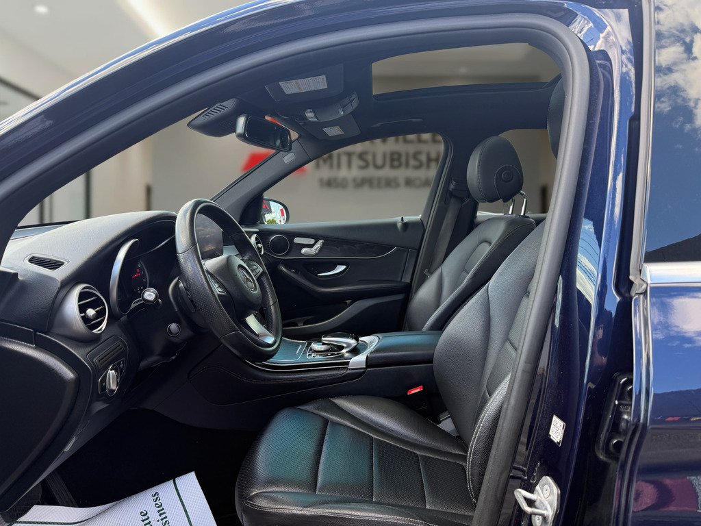 2018 Mercedes-Benz GLC 300   4MATIC   AMG   PANO   BU CAM in Oakville, Ontario - 11 - w1024h768px
