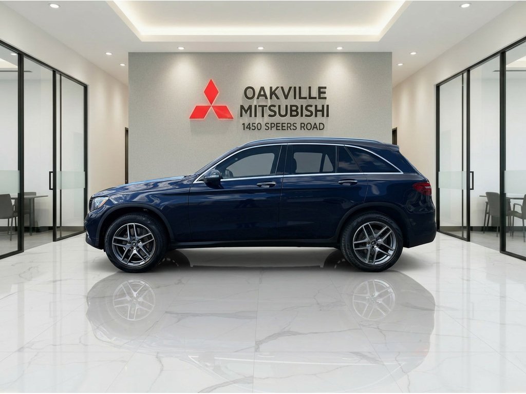 2018 Mercedes-Benz GLC 300   4MATIC   AMG   PANO   BU CAM in Oakville, Ontario - 5 - w1024h768px