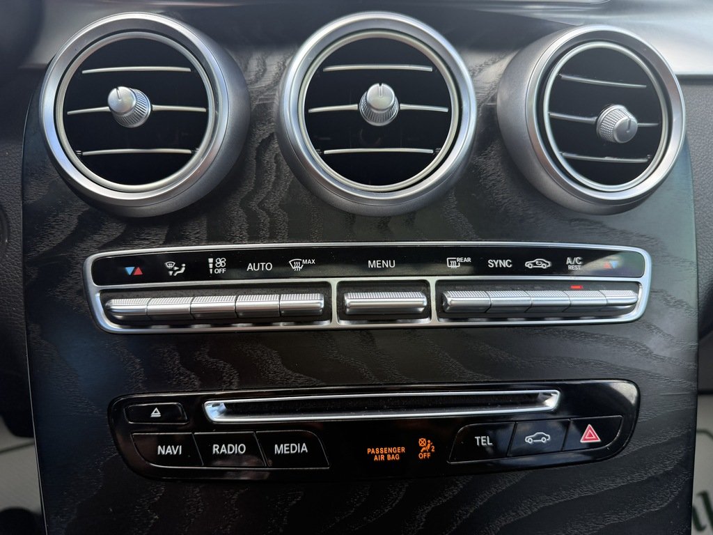 2018 Mercedes-Benz GLC 300   4MATIC   AMG   PANO   BU CAM in Oakville, Ontario - 18 - w1024h768px