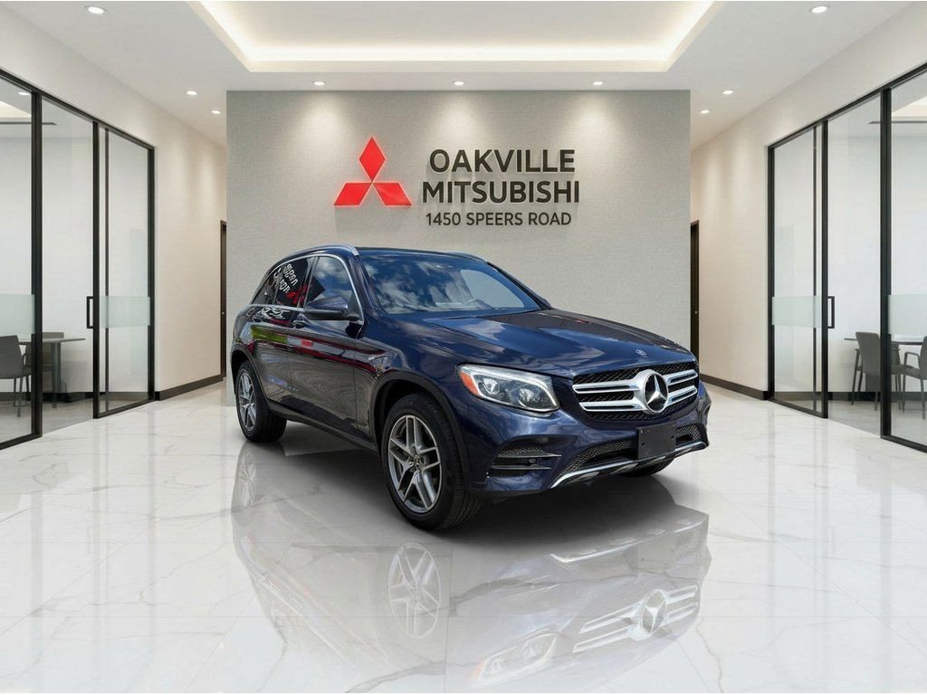 2018 Mercedes-Benz GLC 300   4MATIC   AMG   PANO   BU CAM in Oakville, Ontario - 2 - w1024h768px