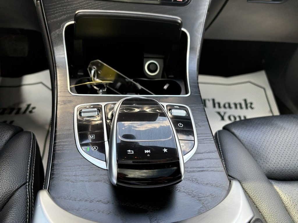 2019 Mercedes-Benz GLC 300   4MATIC   PANO   360 CAM   AMG   NAV in Oakville, Ontario - 19 - w1024h768px