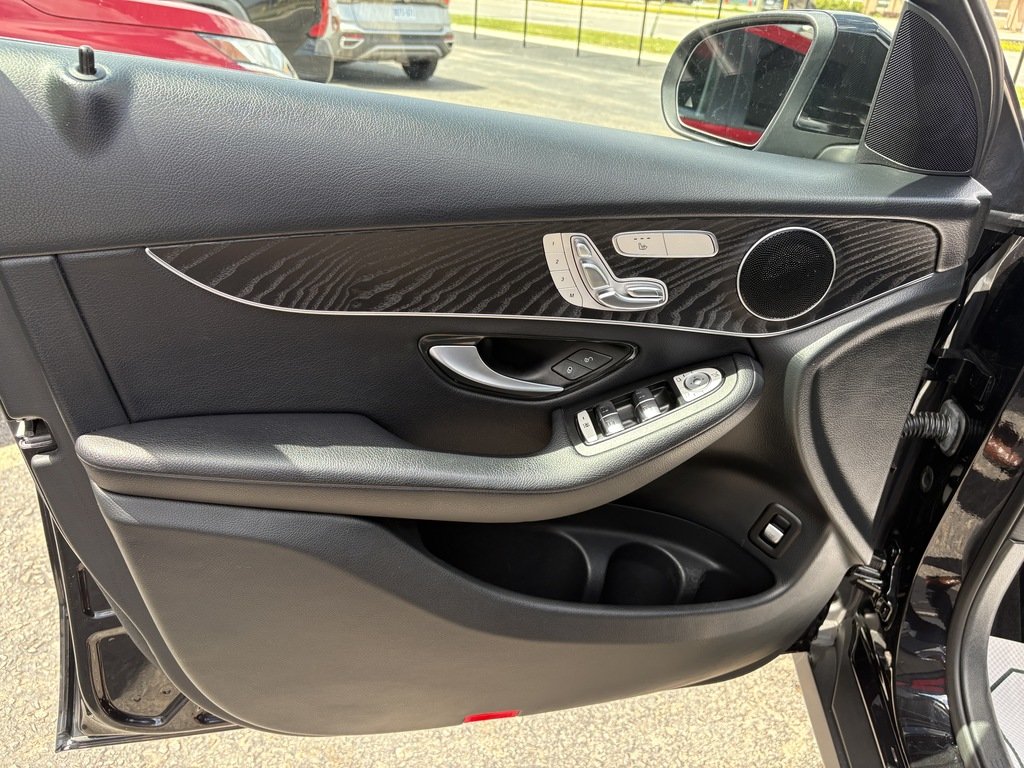 2019 Mercedes-Benz GLC 300   4MATIC   PANO   360 CAM   AMG   NAV in Oakville, Ontario - 10 - w1024h768px