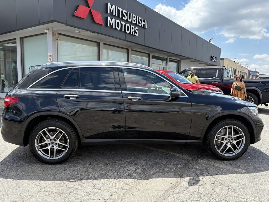 2019 Mercedes-Benz GLC 300   4MATIC   PANO   360 CAM   AMG   NAV in Oakville, Ontario - 9 - w1024h768px