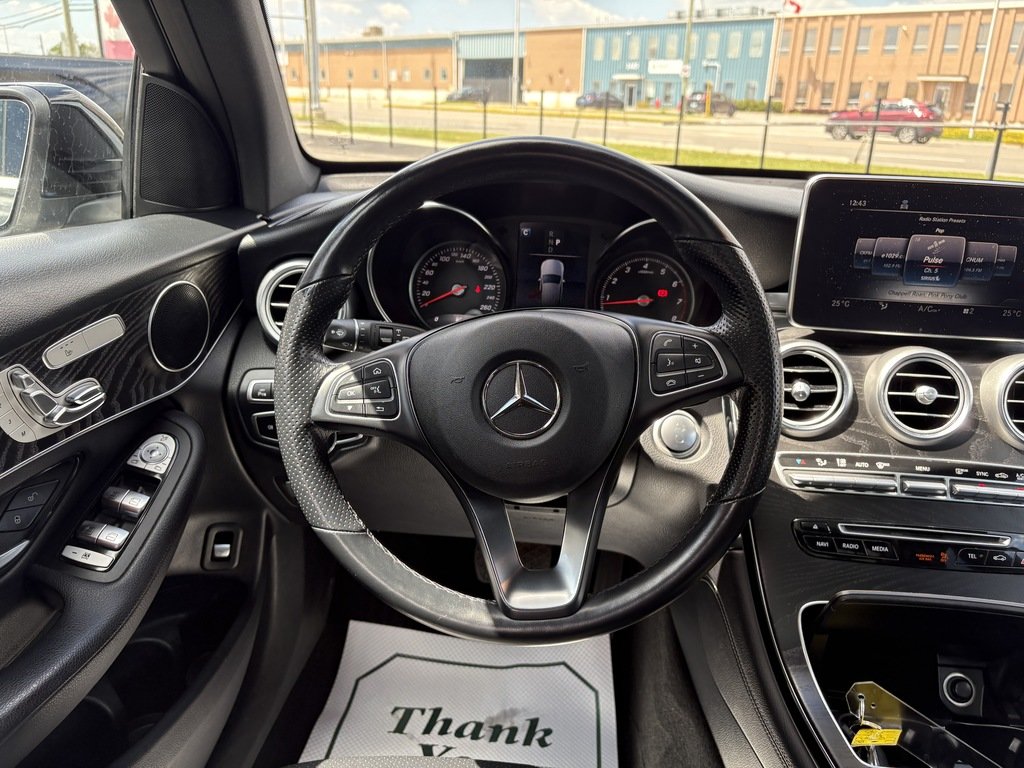 2019 Mercedes-Benz GLC 300   4MATIC   PANO   360 CAM   AMG   NAV in Oakville, Ontario - 14 - w1024h768px