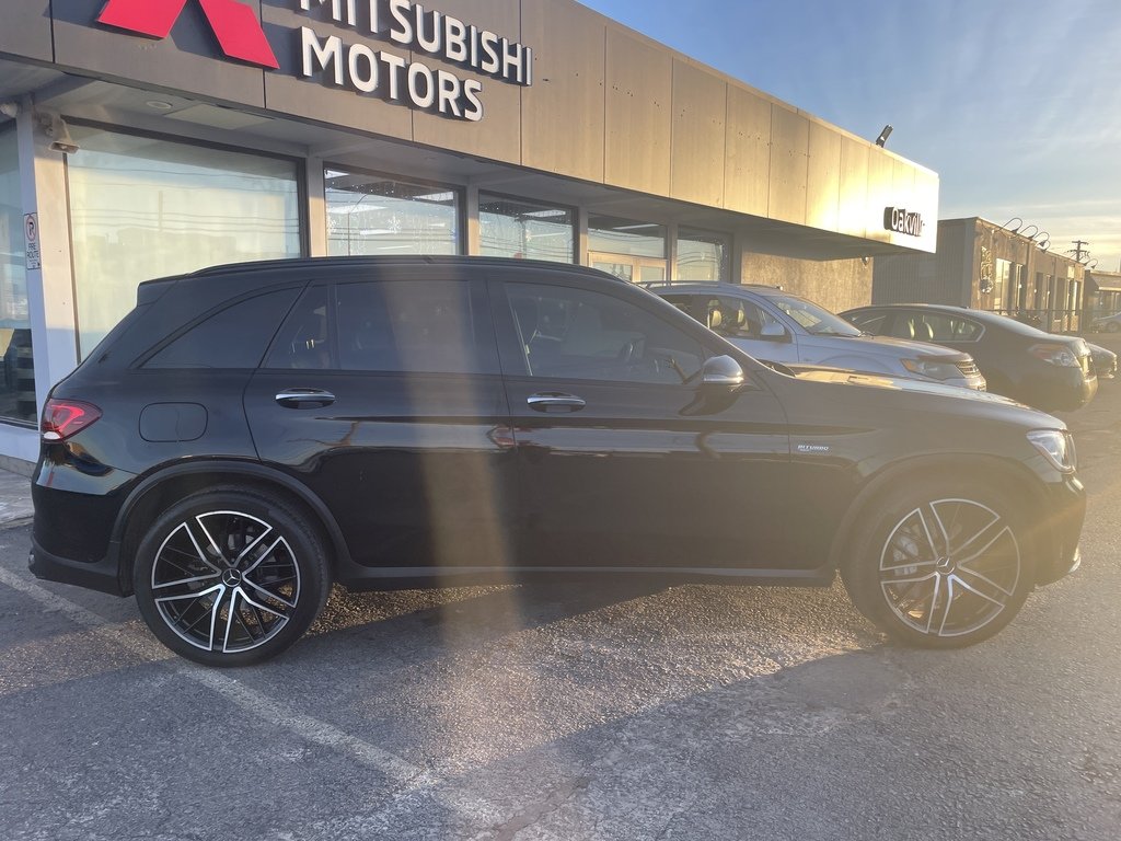 2022 Mercedes-Benz GLC AMG   GLC 43   4MATIC   RED INTERIOR   CARBON in Oakville, Ontario - 9 - w1024h768px
