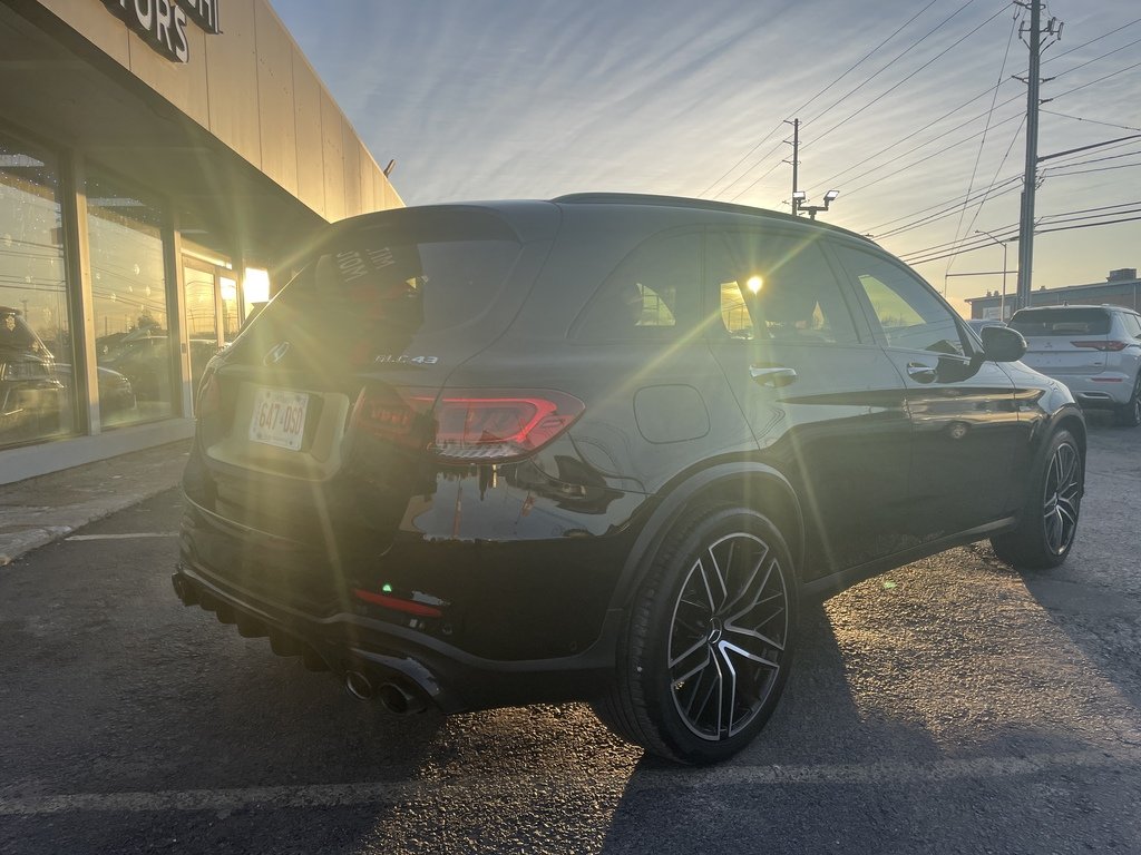 2022 Mercedes-Benz GLC AMG   GLC 43   4MATIC   RED INTERIOR   CARBON in Oakville, Ontario - 8 - w1024h768px