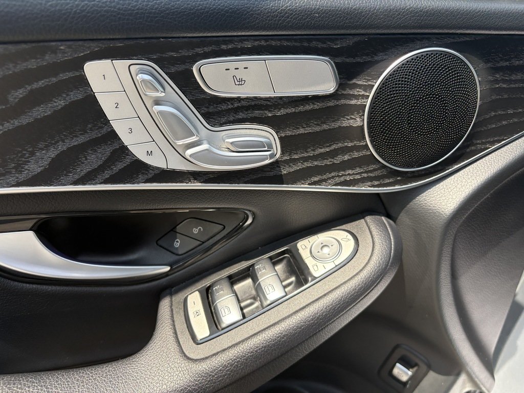 2023 Mercedes-Benz GLC 300   4MATIC   306 CAM   NAV   BLIND SPOT in Oakville, Ontario - 11 - w1024h768px