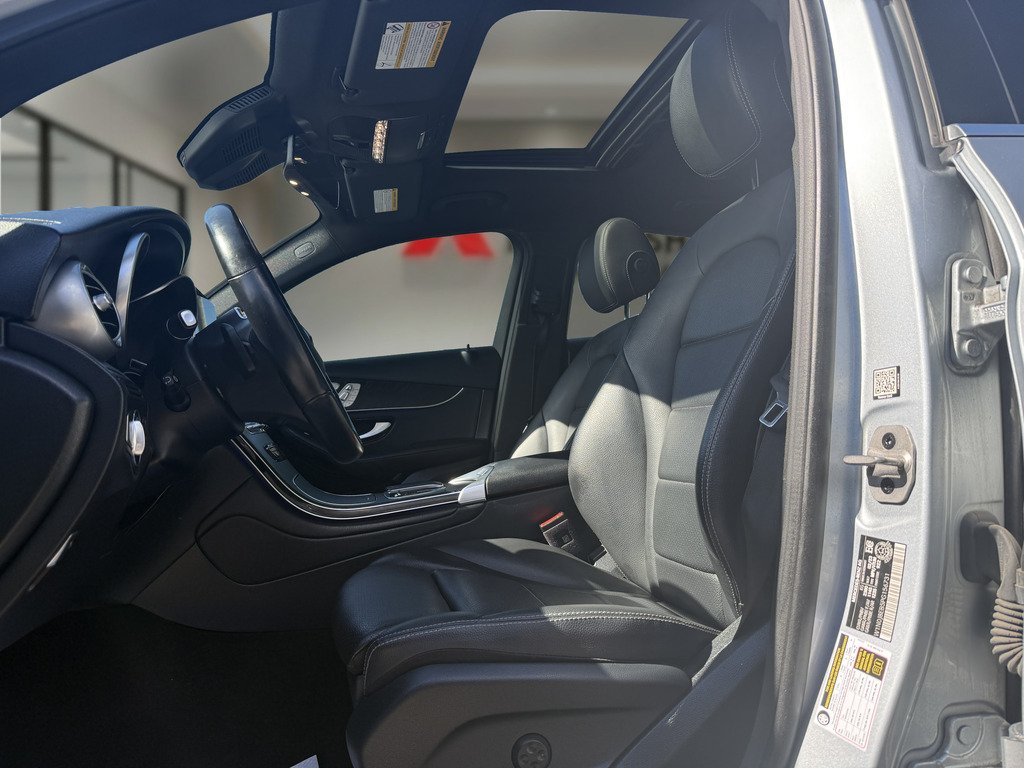 2023 Mercedes-Benz GLC 300   4MATIC   PANO   360 CAM   NAV in Oakville, Ontario - 11 - w1024h768px