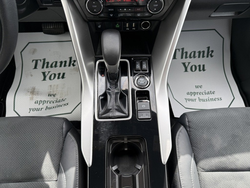 2023 Mitsubishi Eclipse Cross SEL   S-AWC   CPO   RATES LOW AS 0.9%   360 CAM in Oakville, Ontario - 19 - w1024h768px