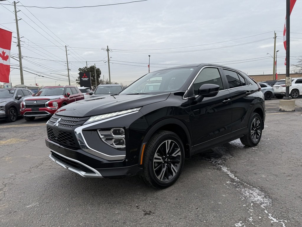 2024 Mitsubishi Eclipse Cross SE   S-AWC   CPO   RATES AS LOW AS 0.90% in Oakville, Ontario - 4 - w1024h768px