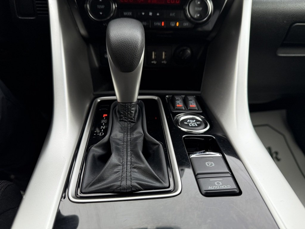 2024 Mitsubishi Eclipse Cross SE   S-AWC   CPO   RATES AS LOW AS 0.90% in Oakville, Ontario - 19 - w1024h768px