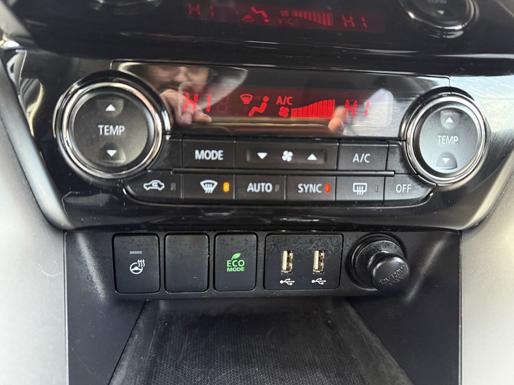 2024 Mitsubishi Eclipse Cross SE   S-AWC   CPO   RATES AS LOW AS 0.90% in Oakville, Ontario - 18 - w1024h768px