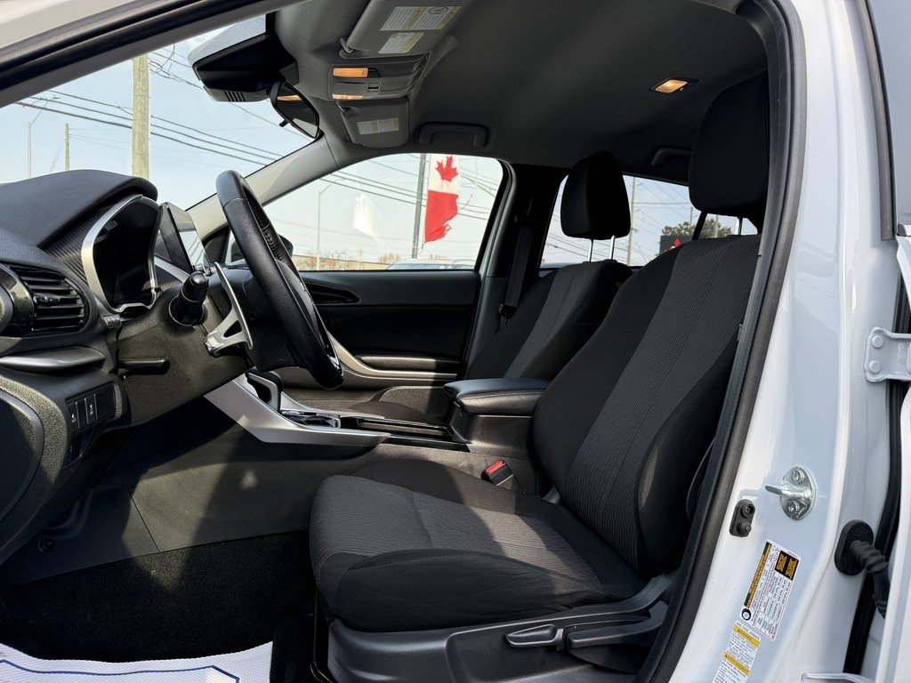 2024 Mitsubishi Eclipse Cross SE S-AWC in Oakville, Ontario - 12 - w1024h768px