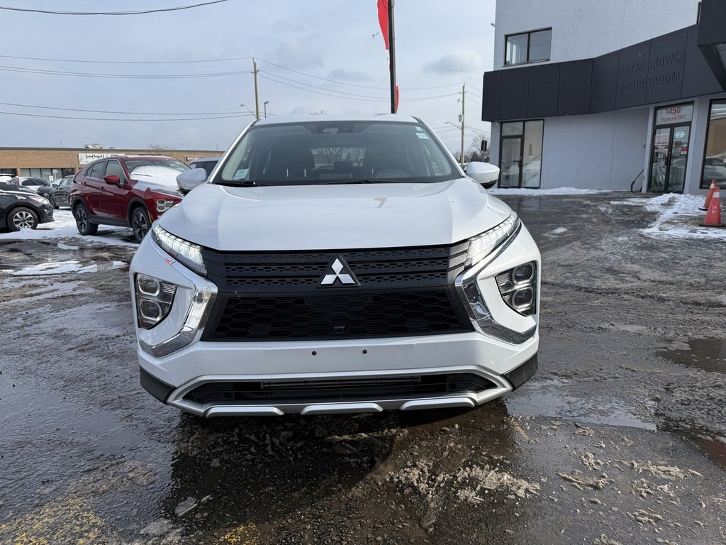 2024 Mitsubishi Eclipse Cross SE S-AWC in Oakville, Ontario - 3 - w1024h768px